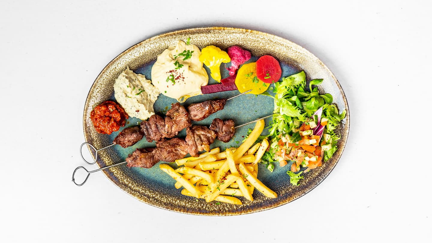 Grilled Lamb Meal-Grilované jehněčí menu